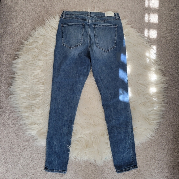Express Mid Rise Dark Wash Skinny Jeans - Picture 6 of 12